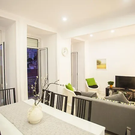 Castel View Apartman *